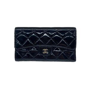 Chanel Quilted Patent Classic Long Wallet Black (18***36) cc426